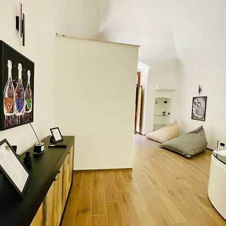 Suite169 Black 巴里