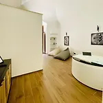 Suite169 Black
