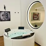 Suite169 Black