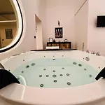 Апартаменты Suite169 Black