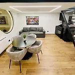 Апартаменты Suite169 Black
