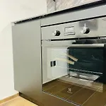 아파트 Suite169 Black 바리