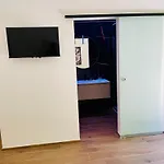 Suite169 Black