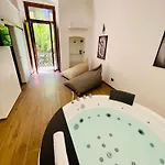 Suite169 Black Бари