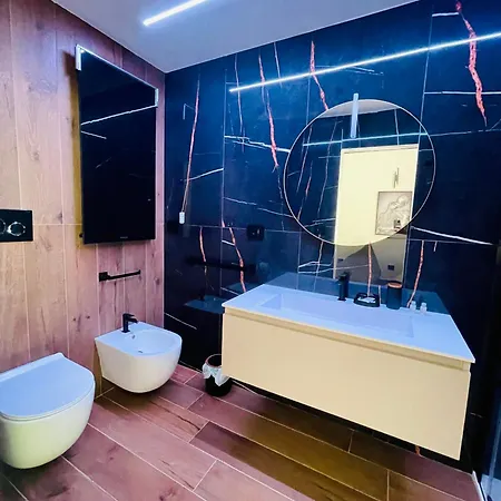 Suite169 Black