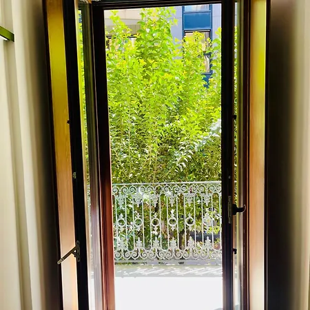 Διαμέρισμα Suite169 Black