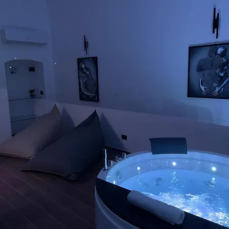 Apartment Suite169 Black Bari