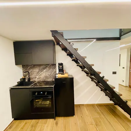 Suite169 Black Бари